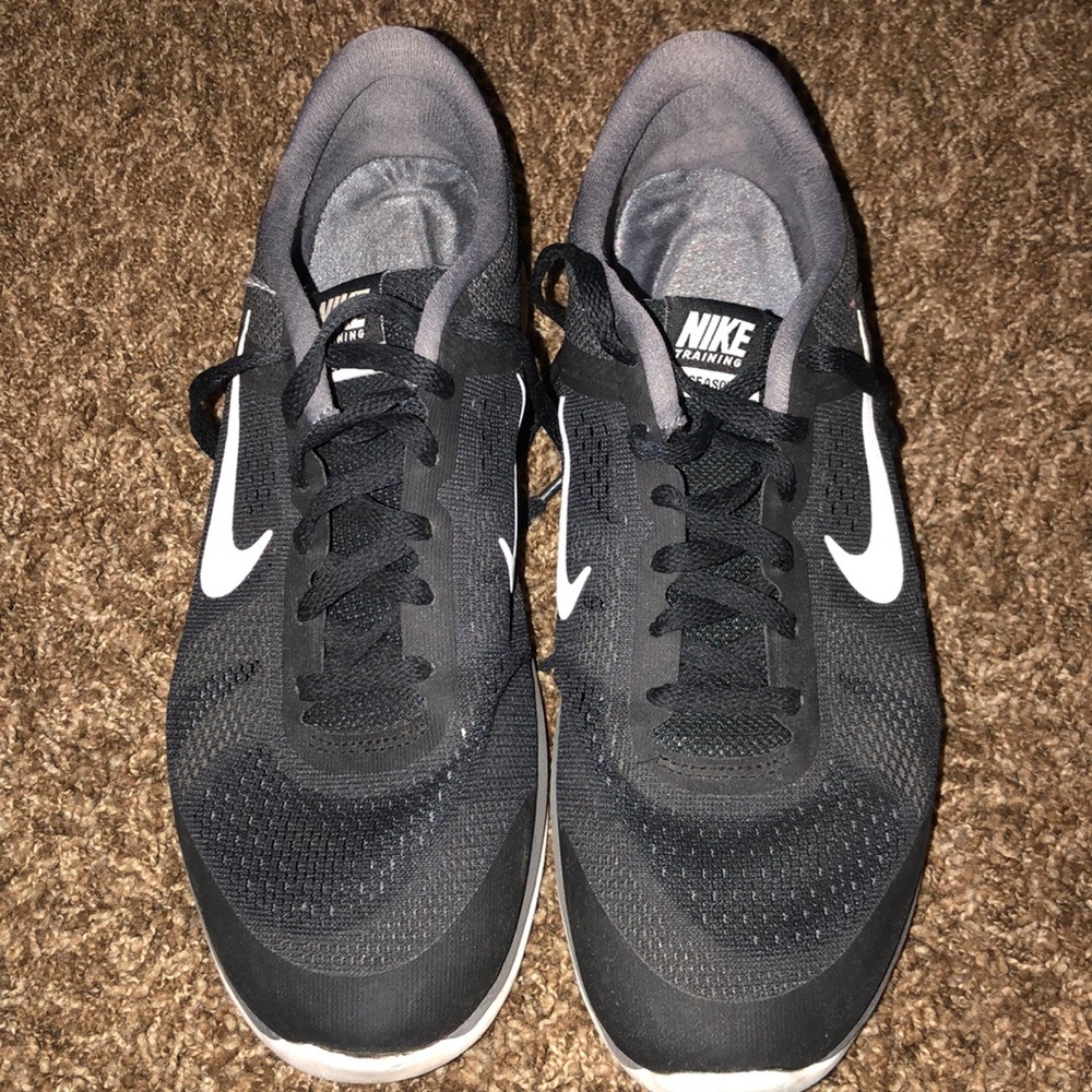 Almost new Nike Tennis shoes